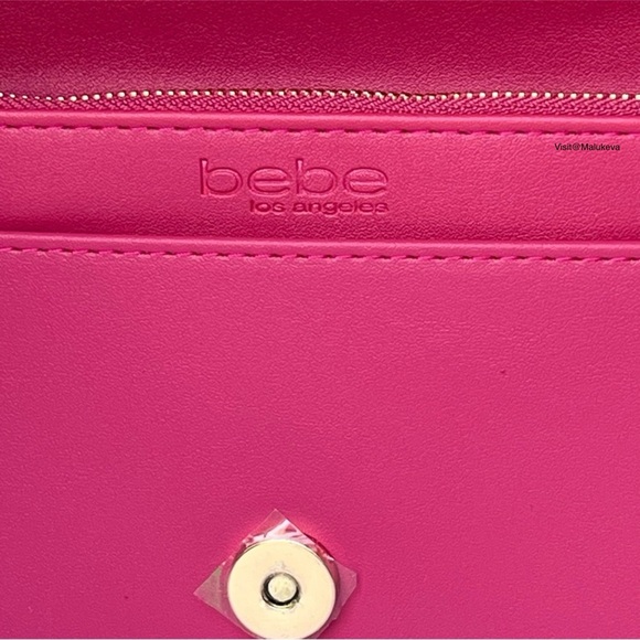 NWT Bebe Pink Crossbody Quilted Purse with Gold Tone Chain Strap and Wristlet - Picture 7 of 9